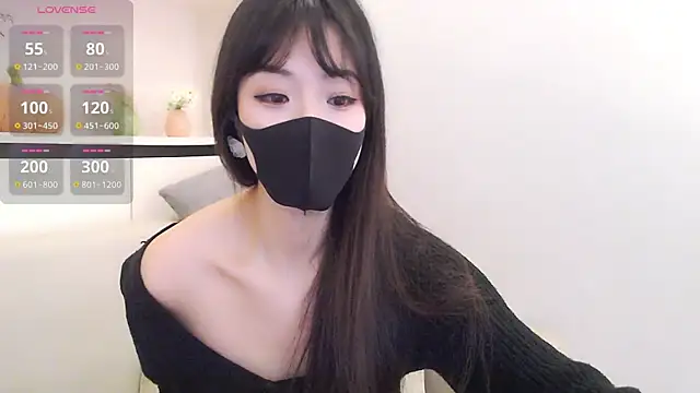 Snapshot of Duludulu_007 chatting on February 23, 4:43 am Duludulu 007 online show from February 23, 4:43 am