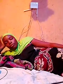 Snapshot of cute_naimah chatting on November 22, 9:25 pm cute naimah online show from November 22, 9:25 pm