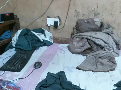 cute naimah online show from June 17, 2:36 am