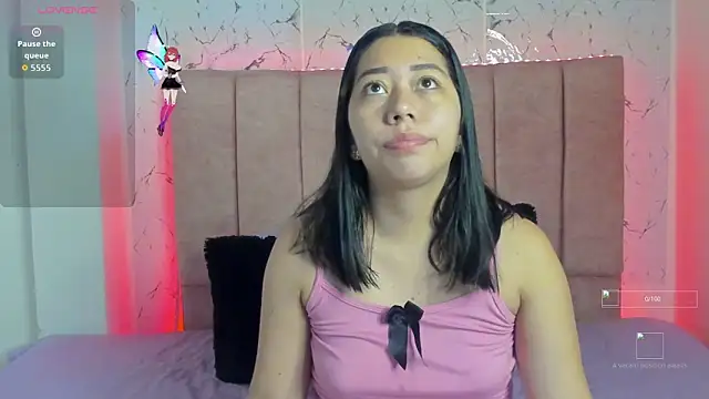 sexylaurita online show from October 8, 2:25 pm