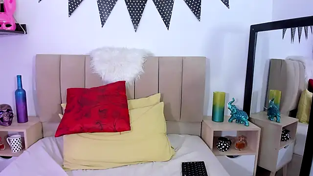 Zoe Gruber online show from December 22, 1:34 am