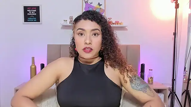 Zoe Gruber online show from November 13, 9:36 pm