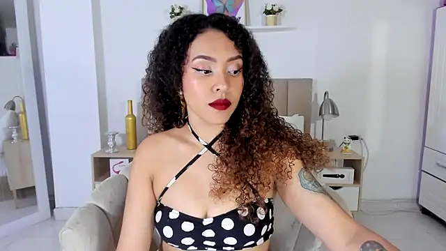 Snapshot of Zoe_Gruber chatting on May 29, 11:58 pm Zoe Gruber online show from May 29, 11:58 pm