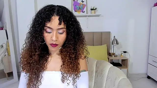 Snapshot of Zoe_Gruber chatting on June 2, 11:51 pm Zoe Gruber online show from June 2, 11:51 pm