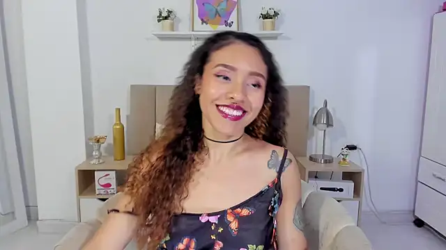 Snapshot of Zoe_Gruber chatting on July 8, 12:04 am Zoe Gruber online show from July 8, 12:04 am