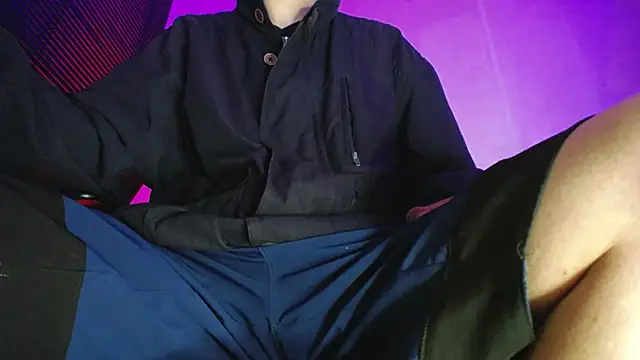 zacwatson  online show from February 26, 11:37 pm