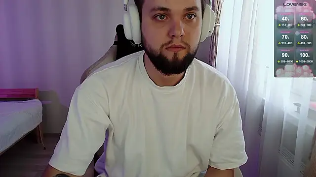 ChillyXO online show from March 13, 10:44 am