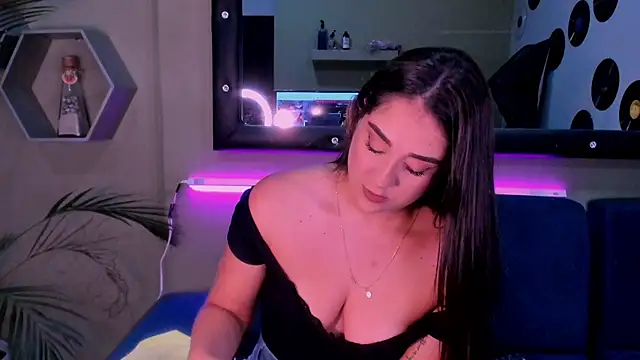 Sussy Bell01 online show from December 9, 8:33 pm