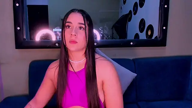 Sussy Bell01 online show from December 18, 2:53 am