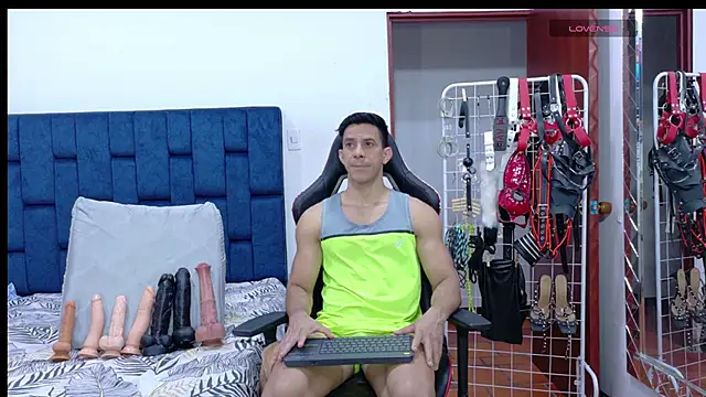 JoseRumbero26 online show from May 1, 2:16 am