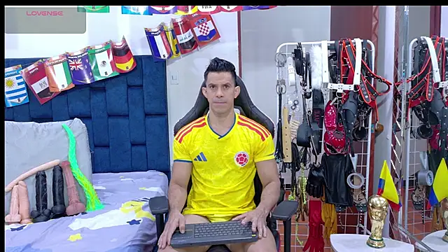 JoseRumbero26 online show from July 7, 11:47 am