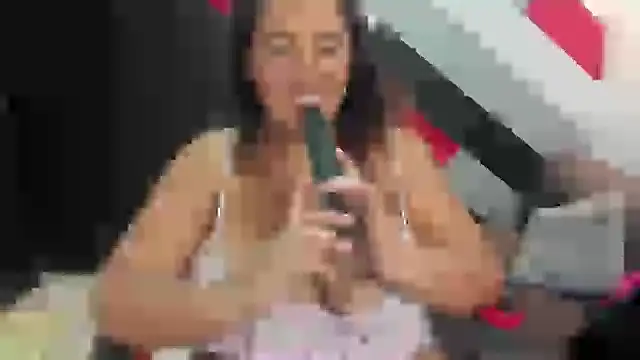 Snapshot of I_am_yours- chatting on February 7, 5:51 pm I am yours- online show from February 7, 5:51 pm
