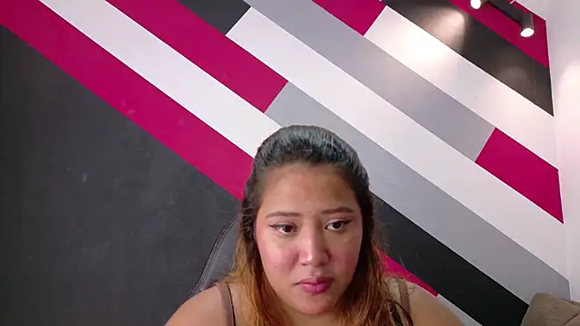 Snapshot of I_am_yours- chatting on October 4, 12:14 pm I am yours- online show from October 4, 12:14 pm