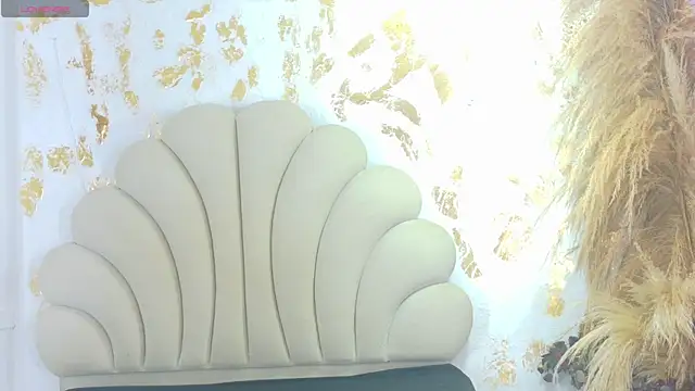 Snapshot of bonieklent chatting on November 3, 11:37 pm bonieklent online show from November 3, 11:37 pm