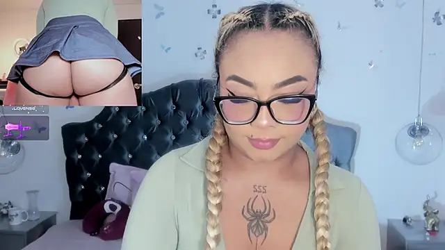 Snapshot of conny__curly chatting on May 11, 4:15 pm conny curly online show from May 11, 4:15 pm