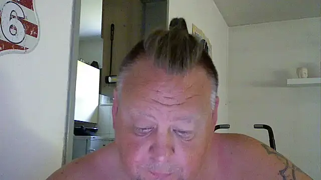 Snapshot of pimmelmann3 chatting on June 20, 10:29 am pimmelmann3 online show from June 20, 10:29 am