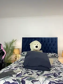 Snapshot of Stunning_Booty chatting on April 7, 7:47 pm Stunning Booty online show from April 7, 7:47 pm