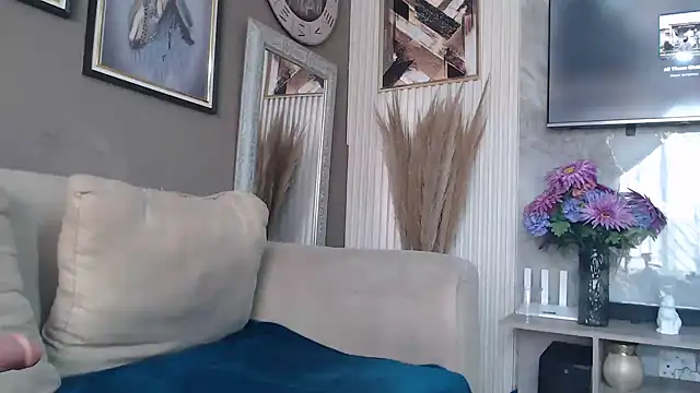 ThickyMinajxx online show from April 25, 11:57 am