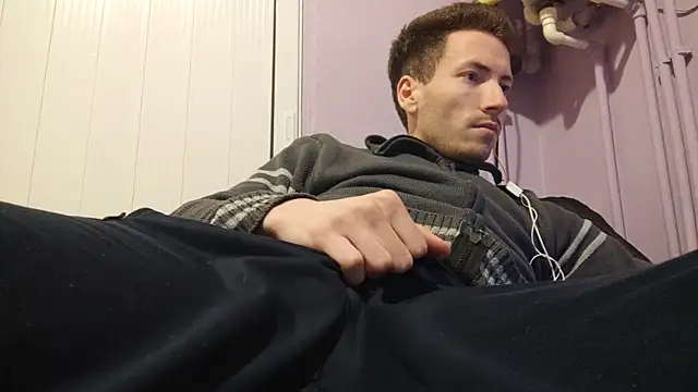  Hocthus  online show from February 5, 5:09 pm