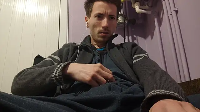  Hocthus  online show from February 12, 8:29 pm