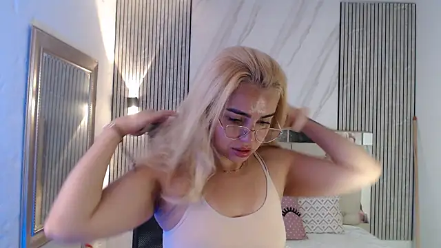 Snapshot of ashley__tylor chatting on June 9, 3:23 pm ashley tylor online show from June 9, 3:23 pm
