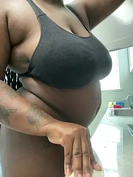 Snapshot of fantasygyal chatting on June 24, 3:44 pm fantasygyal online show from June 24, 3:44 pm