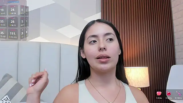 Snapshot of Julietasantos__ chatting on June 8, 7:14 pm Julietasantos online show from June 8, 7:14 pm