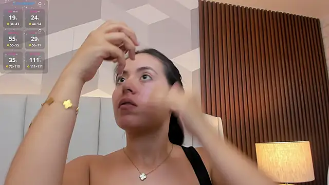 Snapshot of Julietasantos__ chatting on June 9, 6:41 pm Julietasantos online show from June 9, 6:41 pm