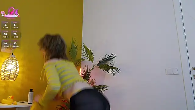 lessysweety online show from November 7, 4:01 am