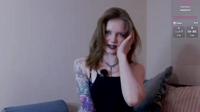 Snapshot of lessysweety chatting on July 8, 3:44 am lessysweety online show from July 8, 3:44 am