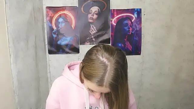 AliceFlirtt  online show from November 11, 9:09 am