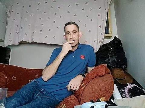 irishtommy1986 online show from July 26, 8:27 pm