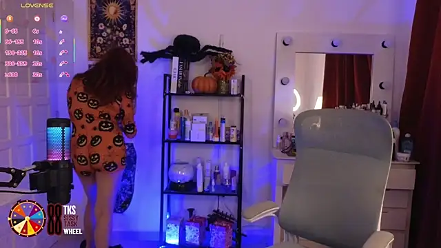 LilyVelvett online show from September 19, 3:30 am