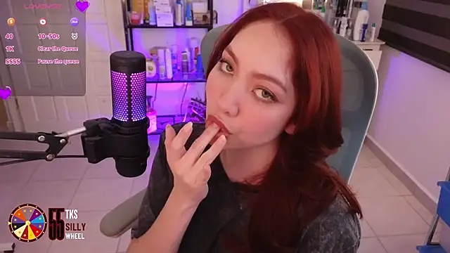 LilyVelvett online show from February 6, 4:17 am