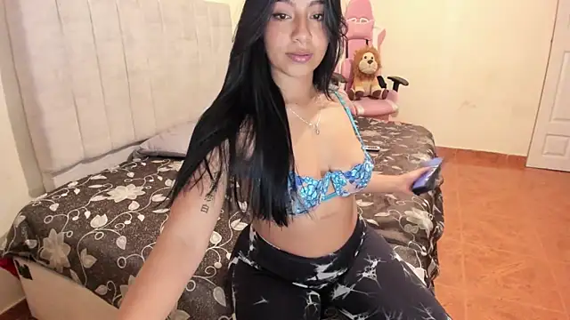 julieth hot69 online show from December 17, 7:48 pm