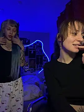 Dooubletroublee online show from November 8, 10:30 pm