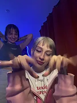 Dooubletroublee online show from November 13, 11:25 pm