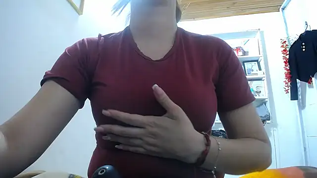 Luna girlhot  online show from May 12, 7:33 pm