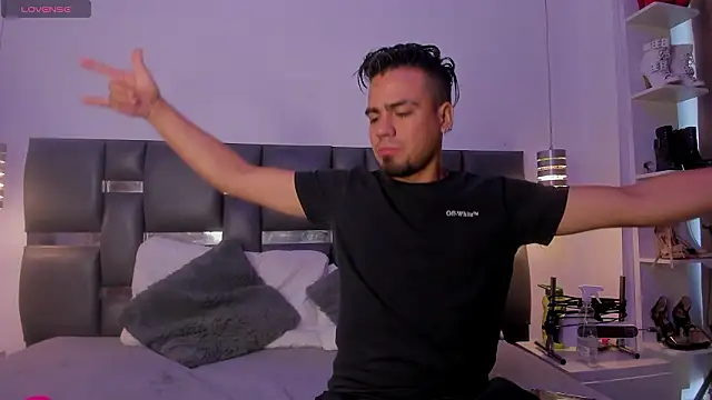 PittAndLunaa online show from February 12, 12:33 pm