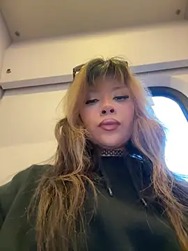 Snapshot of jackelinuh chatting on July 5, 7:32 pm jackelinuh online show from July 5, 7:32 pm