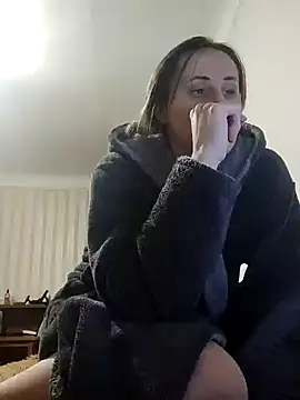 emeli moon online show from January 13, 8:15 pm