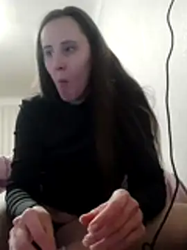 emeli moon online show from December 15, 8:13 pm