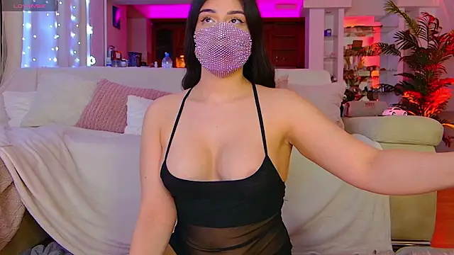 Snapshot of the_sabenna chatting on February 2, 5:33 pm the sabenna online show from February 2, 5:33 pm