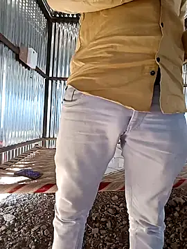 Snapshot of Kartik_bbc_indian chatting on December 15, 6:18 am Kartik bbc indian online show from December 15, 6:18 am