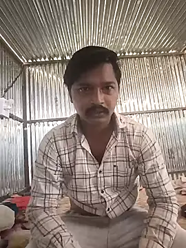 Snapshot of Kartik_bbc_indian chatting on February 1, 8:50 am Kartik bbc indian online show from February 1, 8:50 am