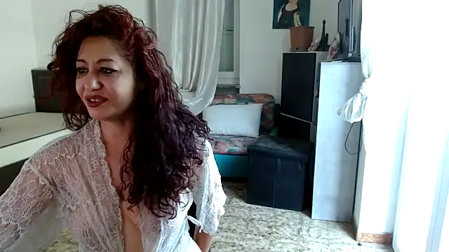 Snapshot of danasantoreal chatting on July 18, 7:45 am danasantoreal online show from July 18, 7:45 am