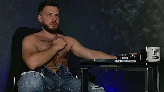 juliusmasters online show from November 30, 8:02 pm