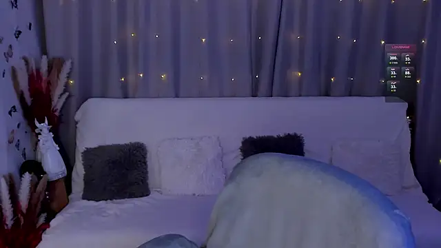 Snapshot of LisaMooore chatting on January 8, 3:40 am LisaMooore online show from January 8, 3:40 am