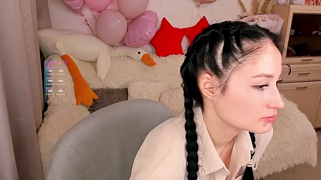 LisaMooore online show from February 5, 7:29 pm