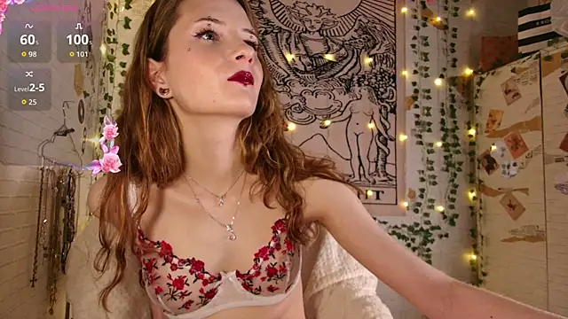 Snapshot of summerhazeee chatting on November 8, 5:23 pm summerhazeee online show from November 8, 5:23 pm